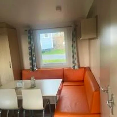 A En Aubrac Avec Piscine Ferienhaus