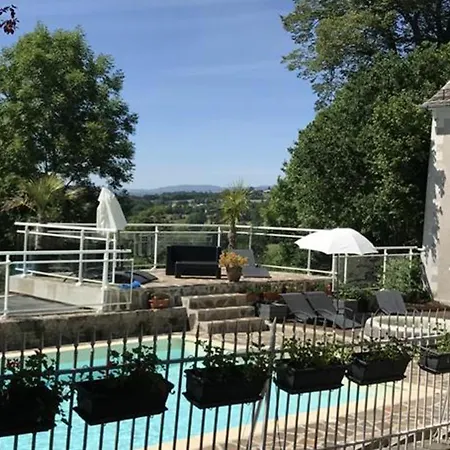 à En Aubrac Avec Piscine *