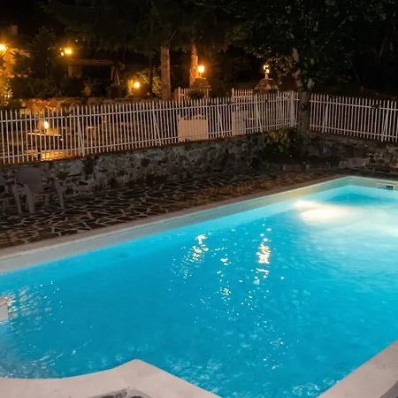 Ferienhaus A En Aubrac Avec Piscine Argences-en-Aubrac
